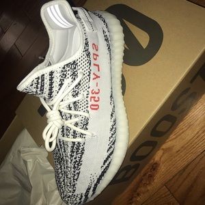 Yeezy boost V2